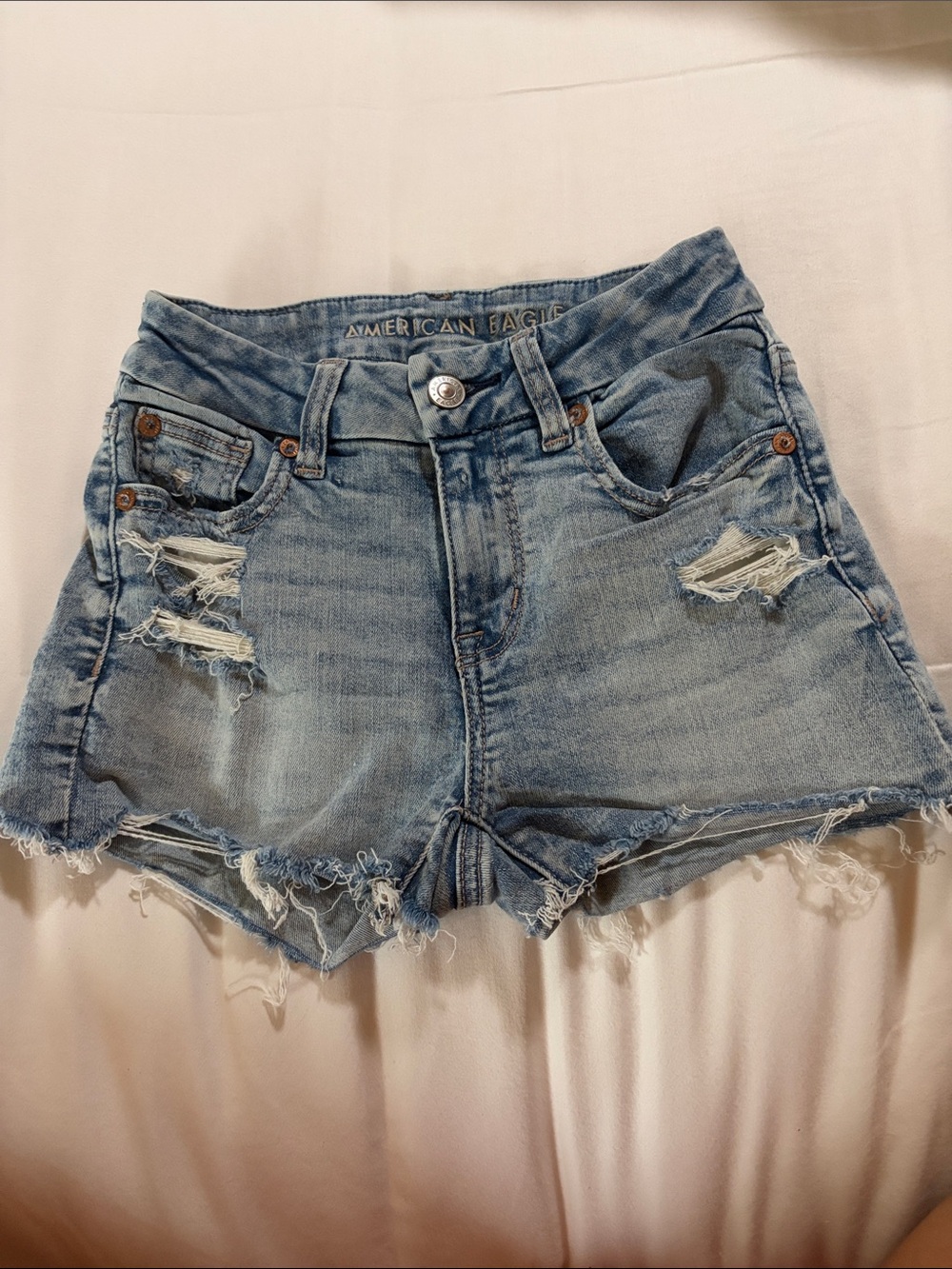American Eagle Outfitters Light Blue Distressed Denim Cutoff Shorts Size 000
